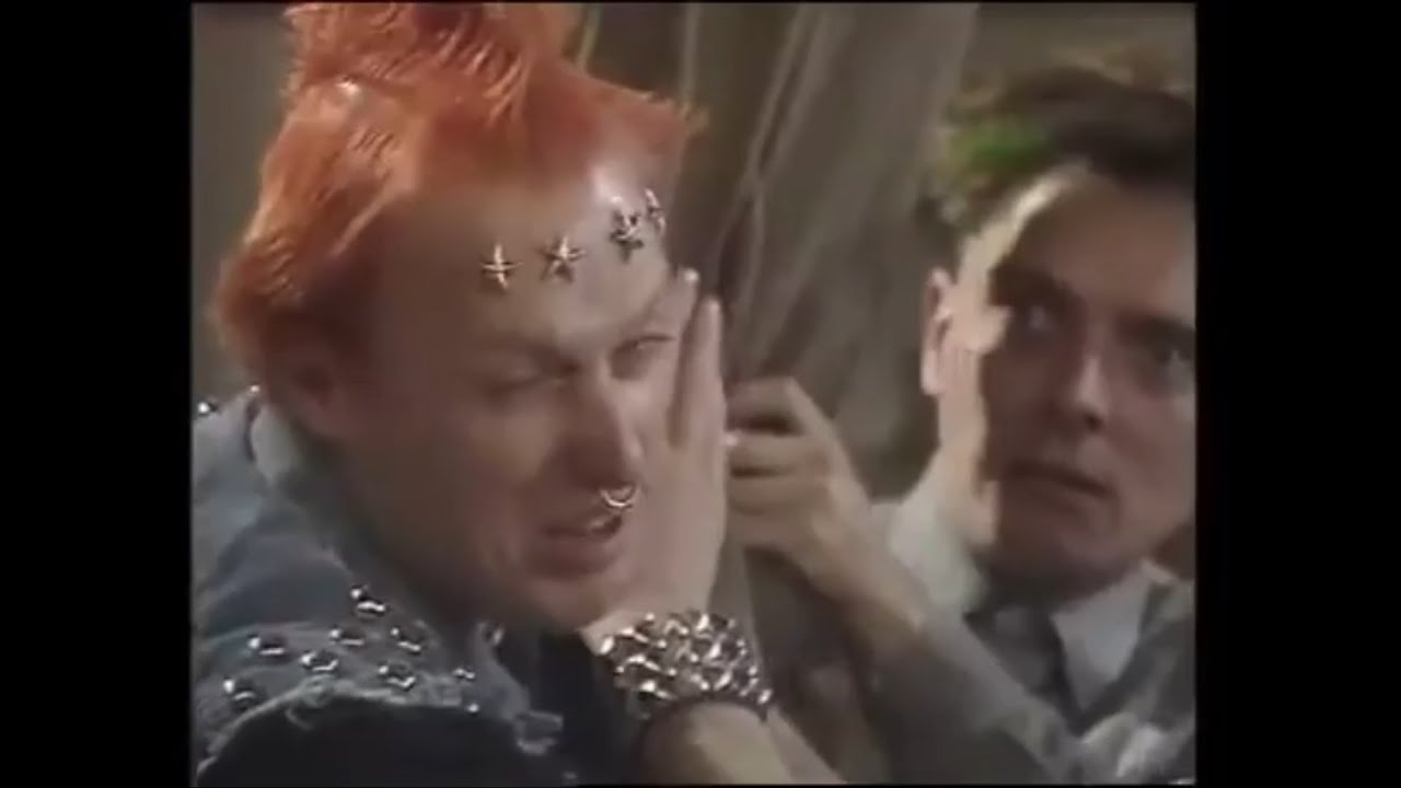 Rick/Vyvyan (The Young Ones) - Rock N' Roll Girl