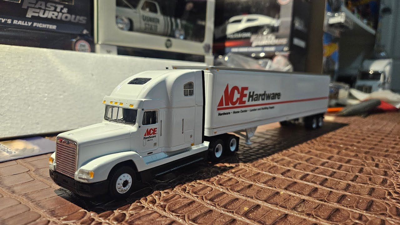 Umboxin time! Freightliner FLD, escala 1/54 first gear 😎
