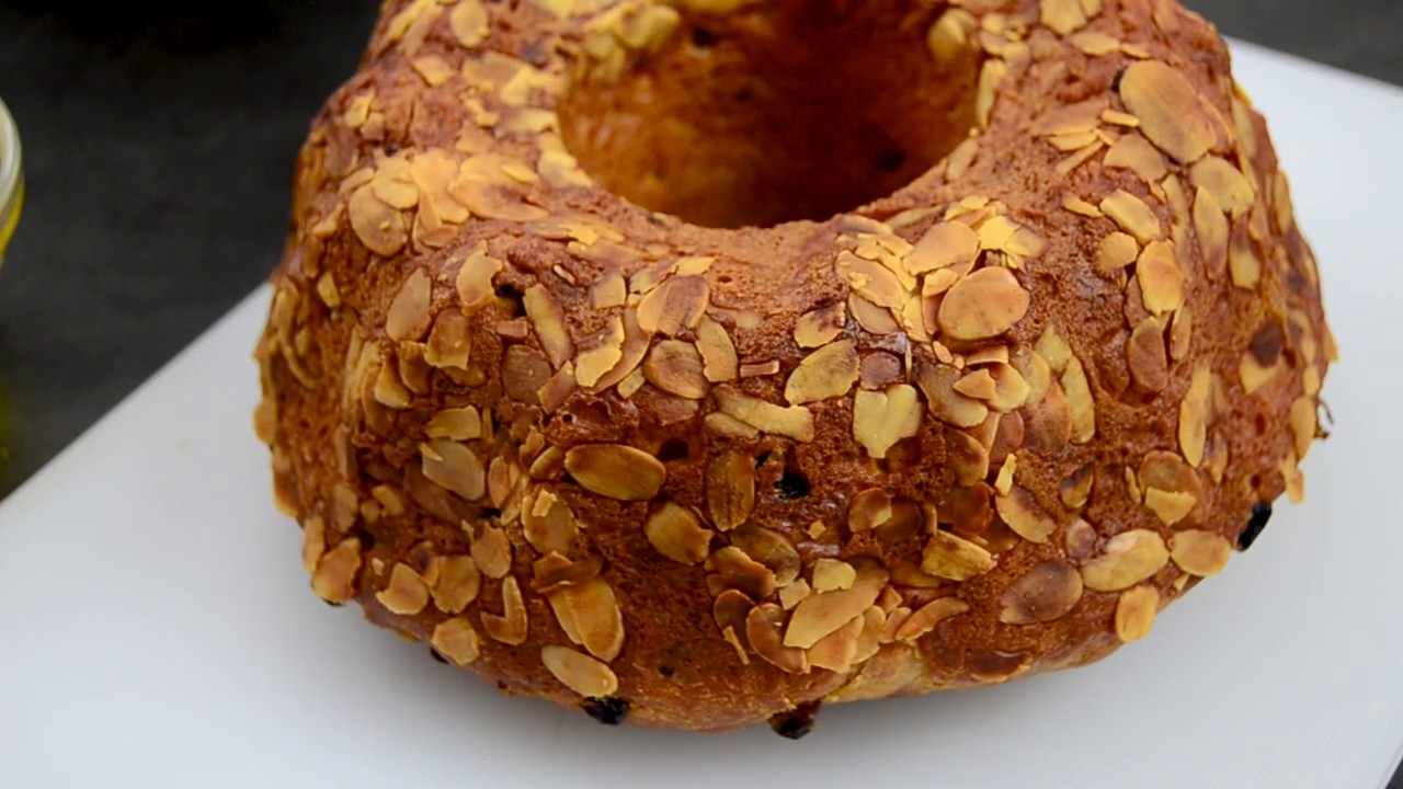 Homemade | KUGELHOPF with Orange Syrup