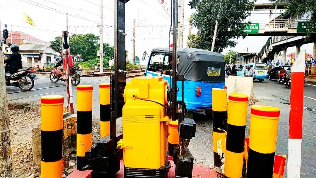 HOT NEWS ! Akan Segera Ditutup Perlintasan Kereta Api Pasar Enjo