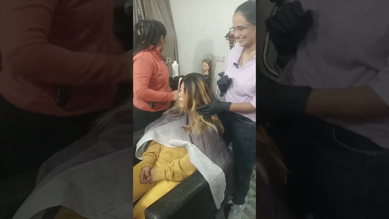 blue hair colour Live
