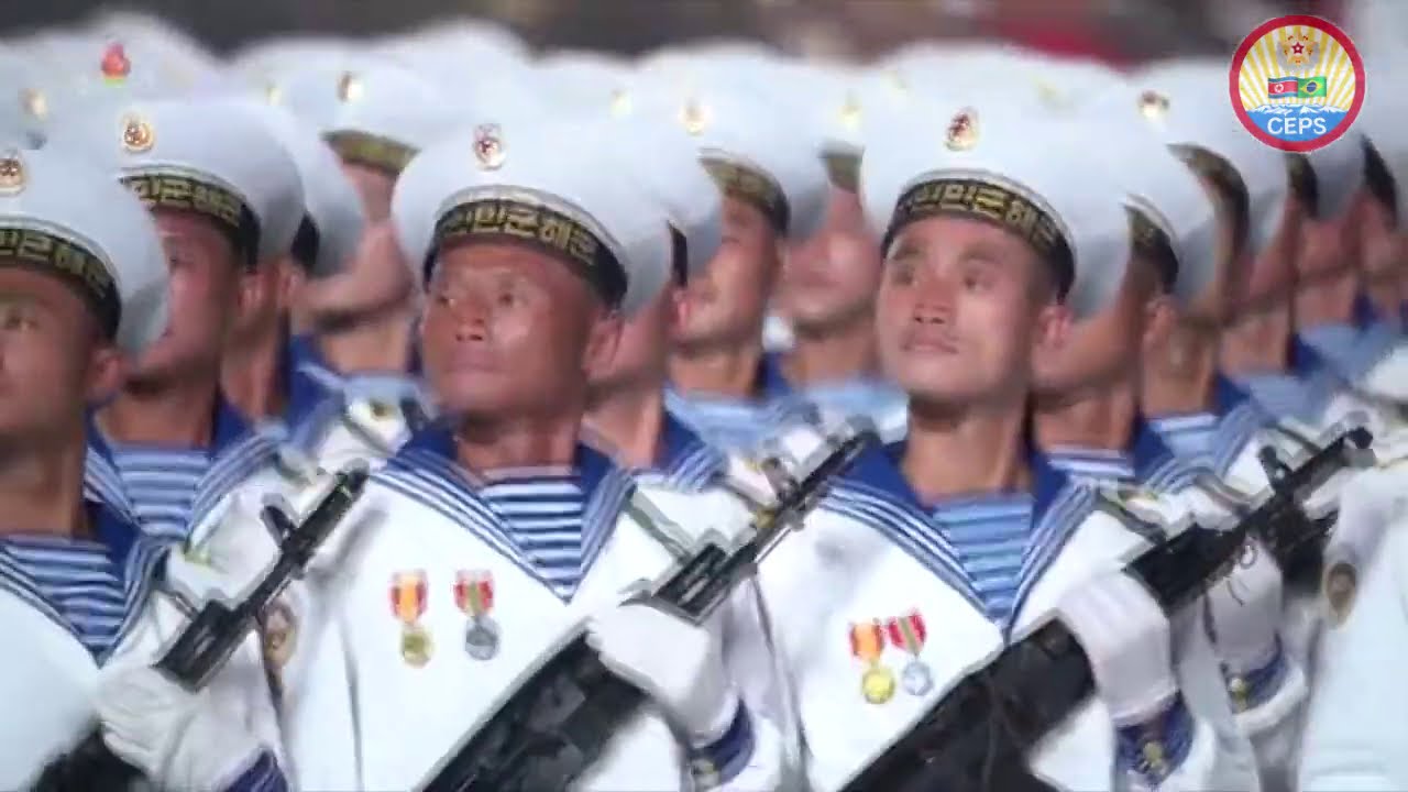 Parada militar na Coreia do Norte 2020 (melhores momentos em português)