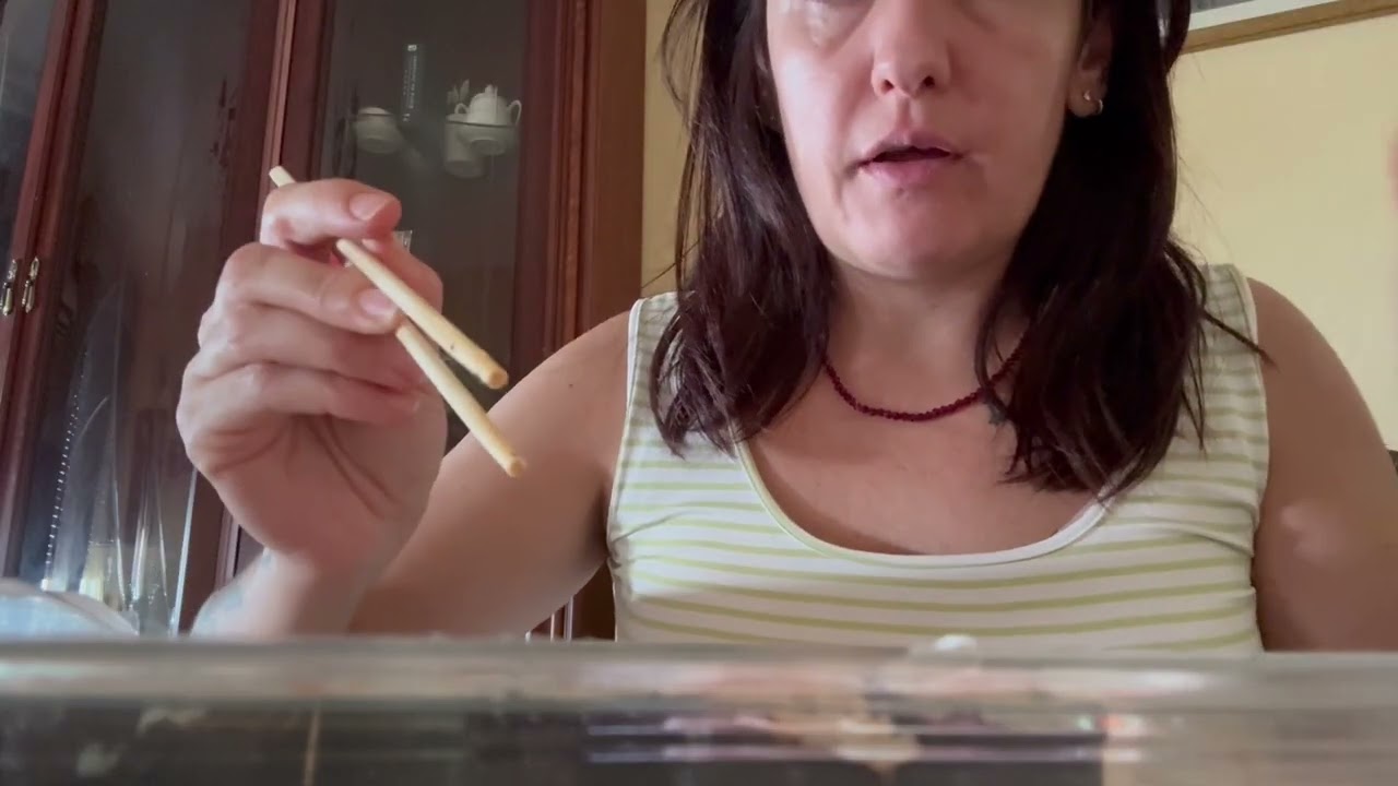 Asmr,comiendo suchi🤤