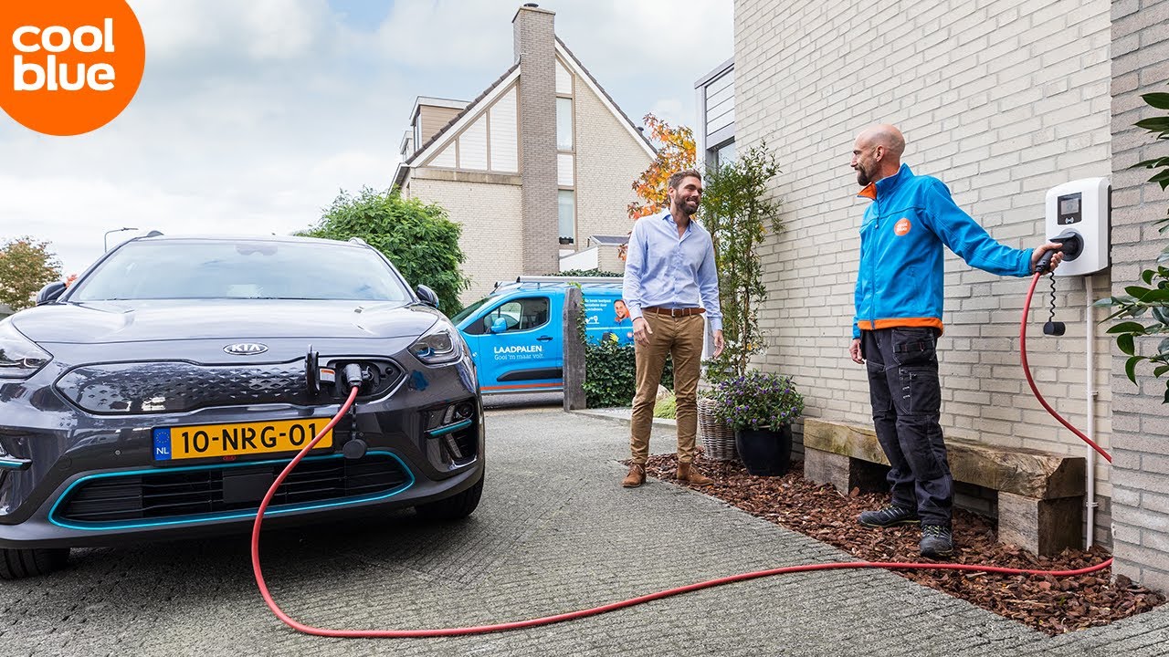 Laadpalen bij Coolblue - Gooi 'm maar volt