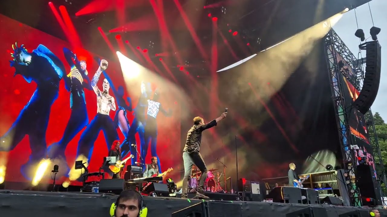 Suede - Beautiful Ones Live at Cardiff Castle 05/07/2024