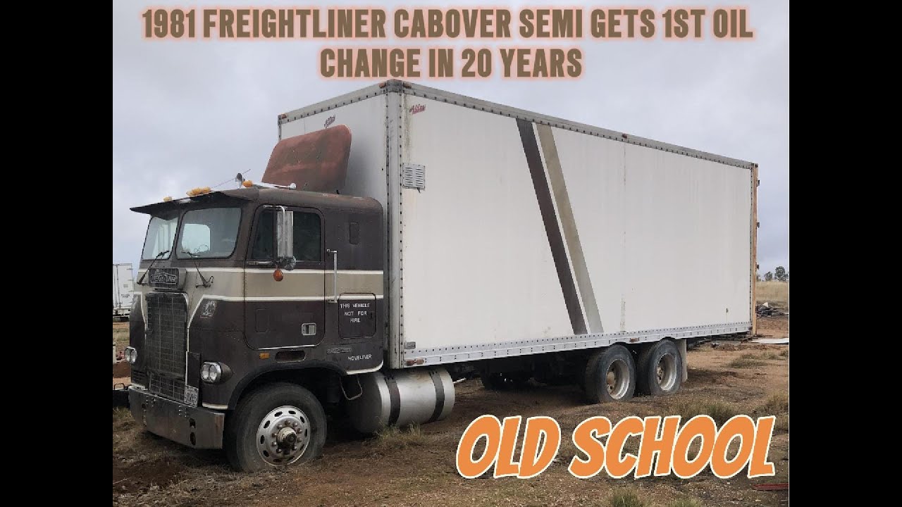 1981 Freightliner CABOVER Semi Truck sat for 20yrs, gets its first oil change and once over!