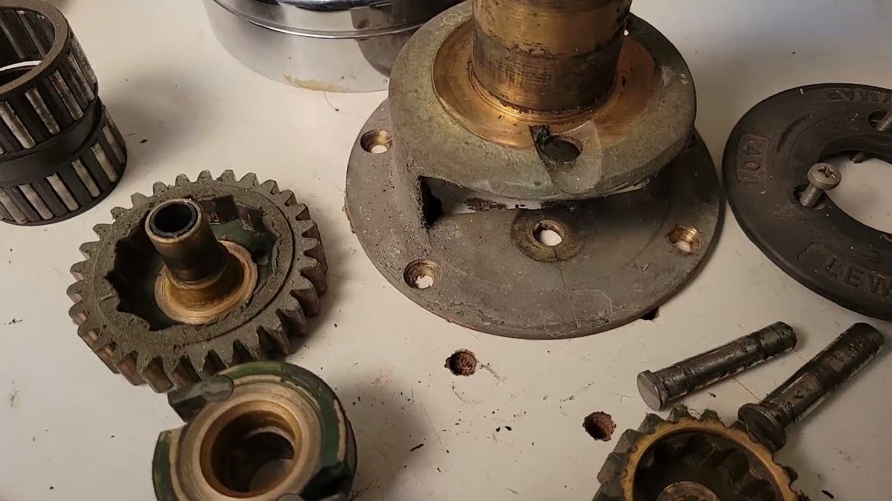 Captain Daggett Boat Maintenance Series : Winch Servicing Tips and Tricks