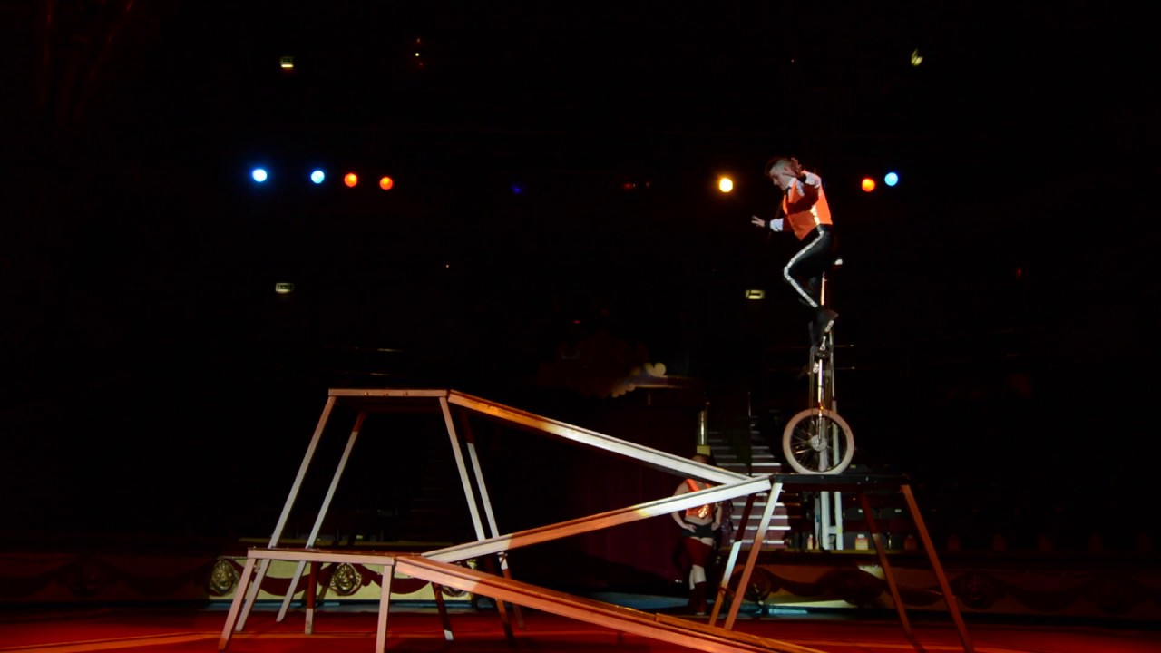Duo Hatton Unicycle Ramp act