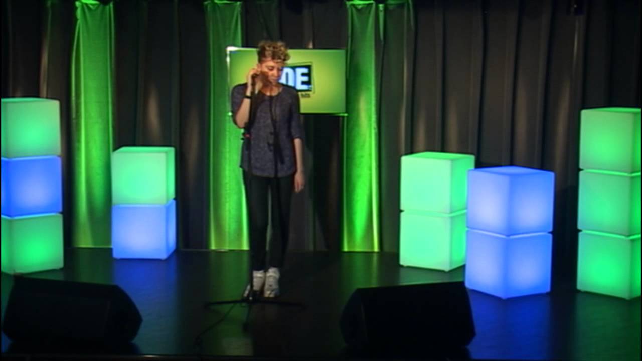 Paulien - There's Some Place I've Got To Be (live bij JOE)