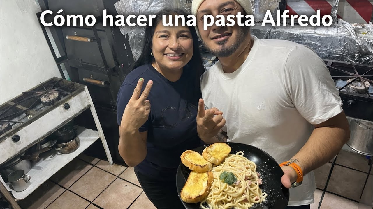 ￼ hoy te voy a enseñar cómo hacer una rica deliciosa pasta Alfredo😍