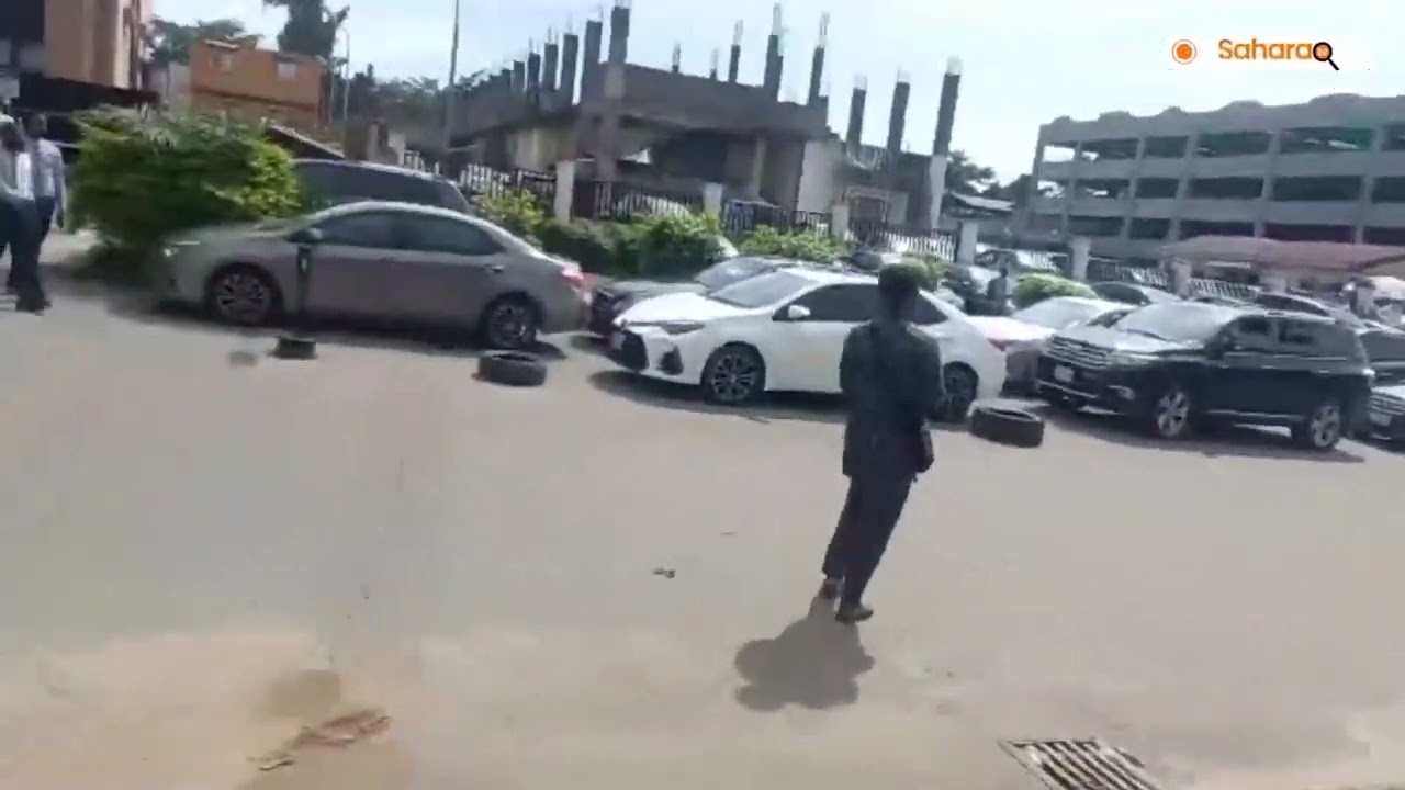 The Moment Emefiele Was Smuggled Out of Abuja Court By DSS Operatives