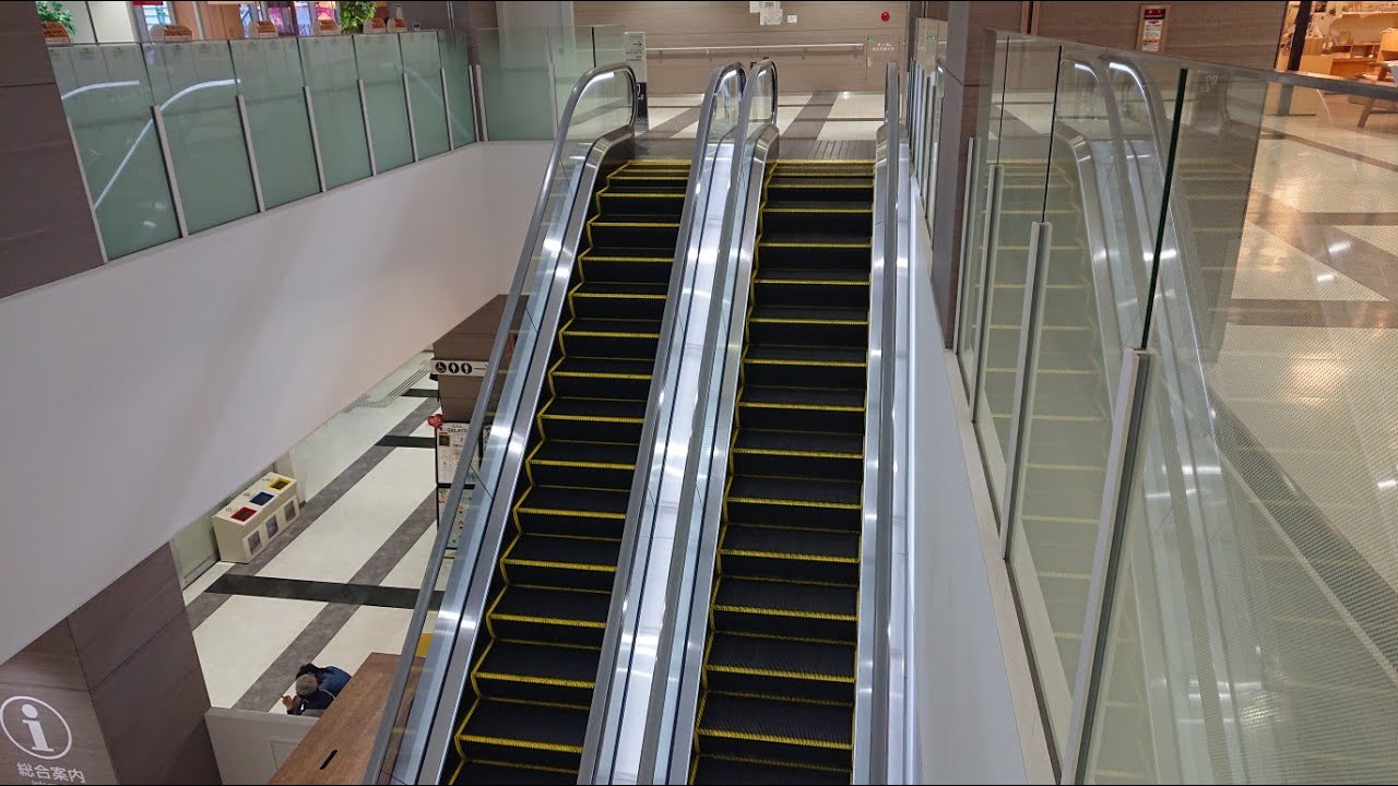 ハピリンの直線的に設置のエスカレーターを下る 5F⇒2F 下り 日立製