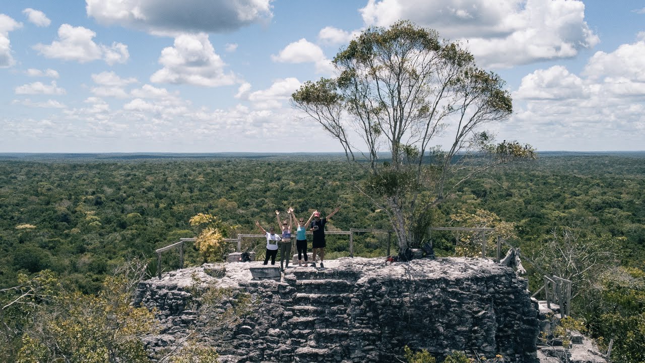 Hiking 100km of jungle to El Mirador pyramid