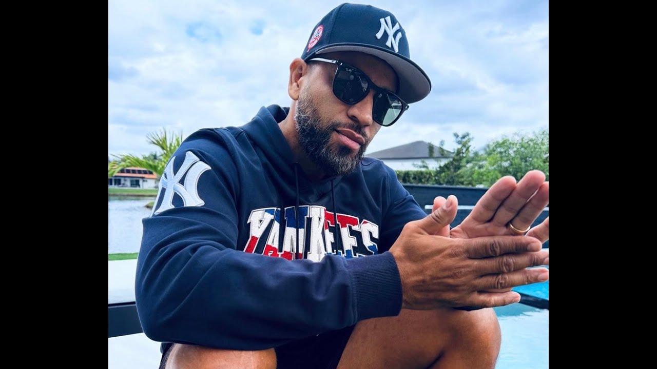 Henry Santos, el Príncipe de la bachata nos confiesa que sueña con volver a sus raíces la salsa