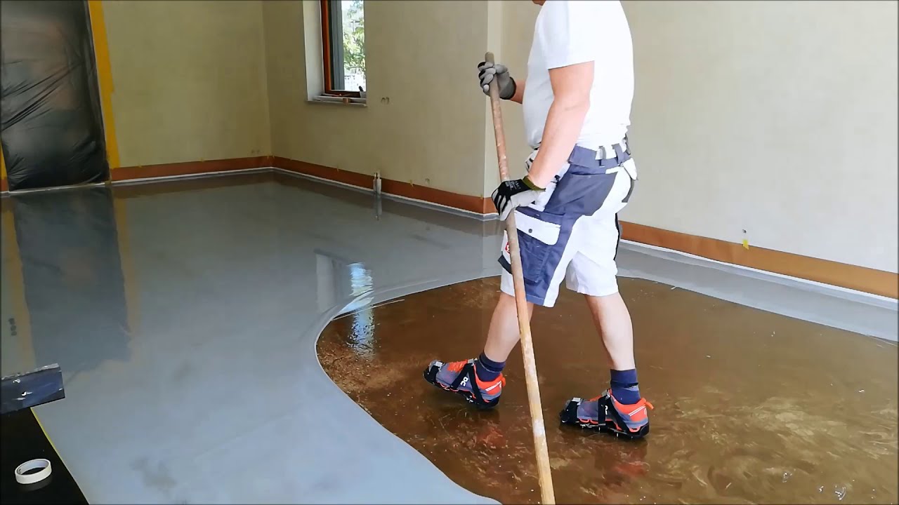 Epoxidharz-Kratzspachtelung auftragen für einen Epoxy-Metallicfloor