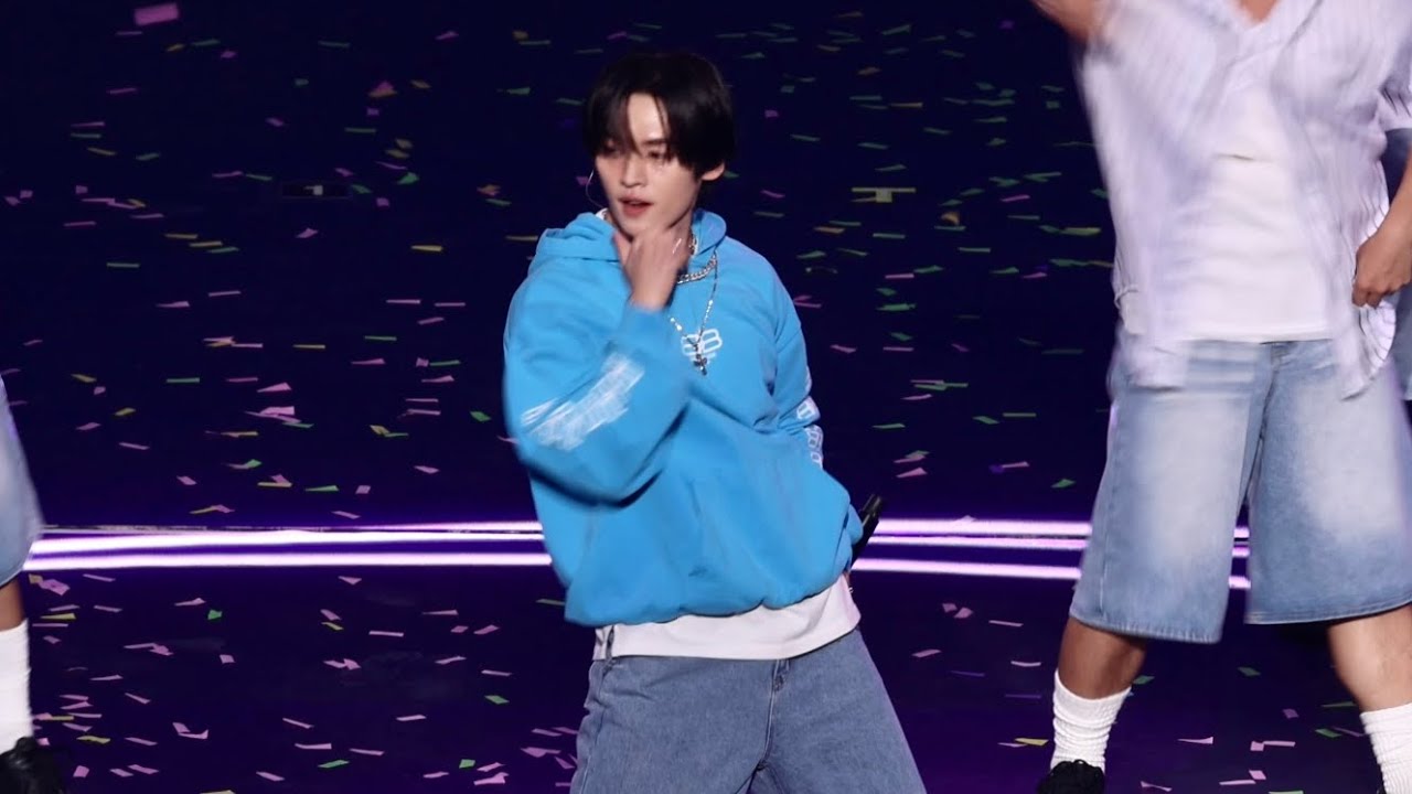 [4k] YOUTH - Lee Know solo fancam 리노 직캠 | 241129 Straykids DominATE in Macau Day 1