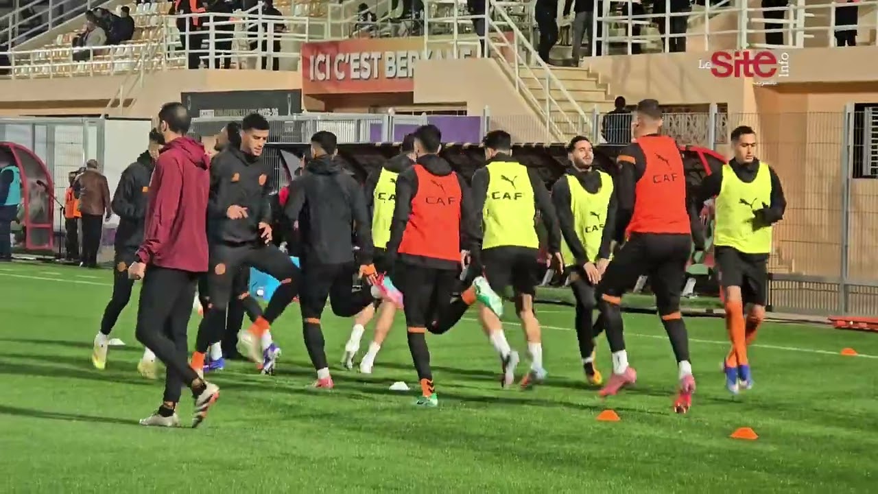 إحماءات لاعبي نهضة بركان قبل مواجهة الهلال السوداني