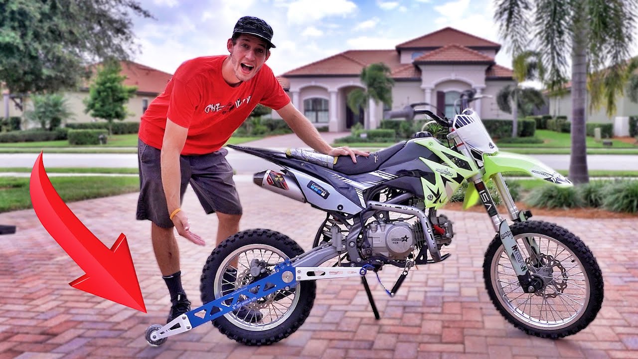 WHEELIE BAR ON THE PIT BIKE!