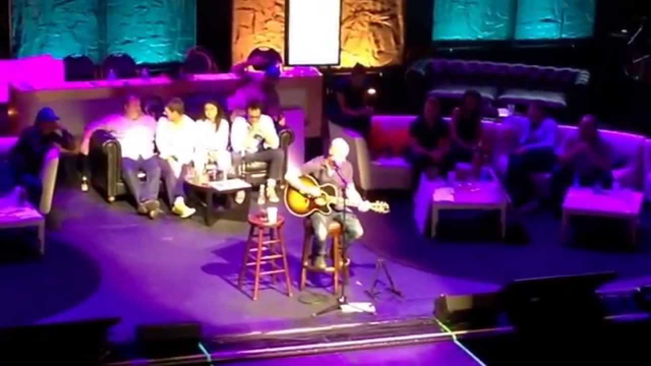 Chris Daughtry performing 
