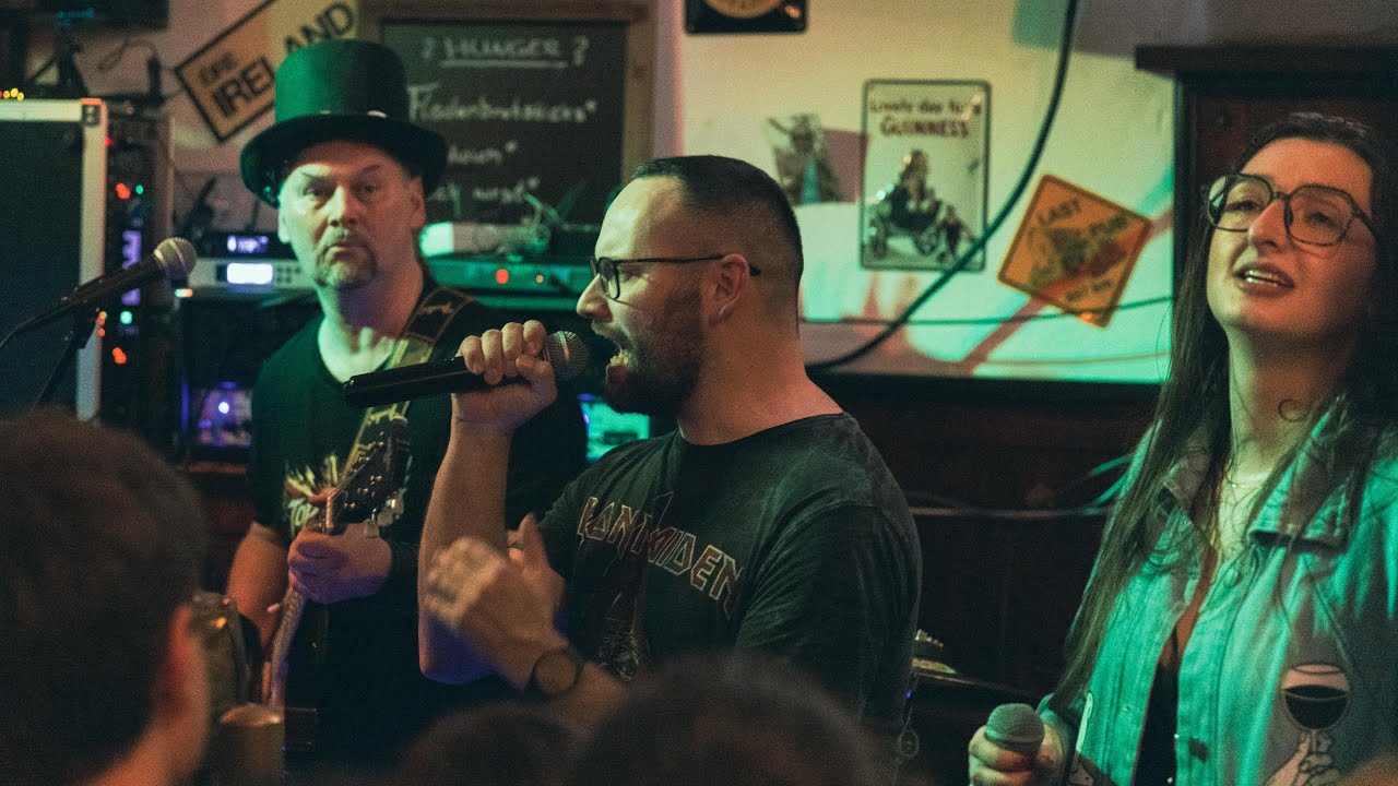 Top Secret  Coverband - You Shook Me All Night Long (ACDC)