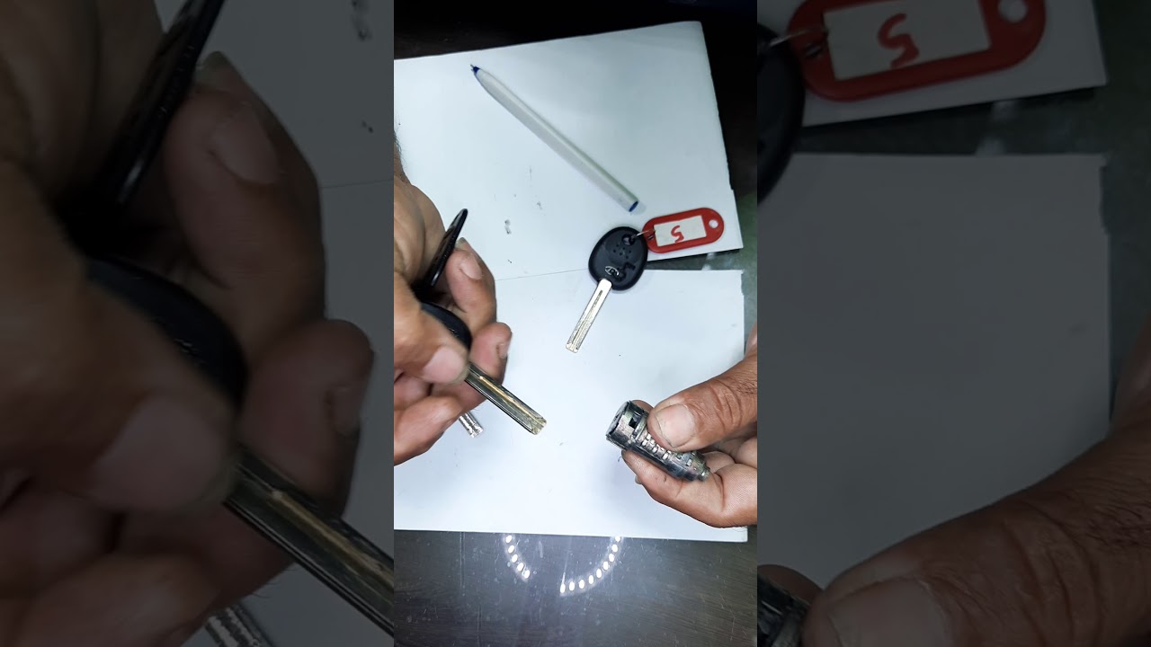 كيفية توليف مفتاح ضايع خريطه حفر  لسيارات التايوتا الجديدة