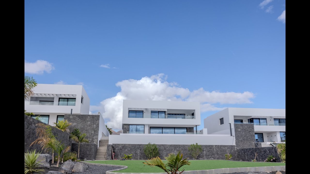 P425005 - Luxury Coastal Living in Puerto Calero | Exclusive Villa Tour