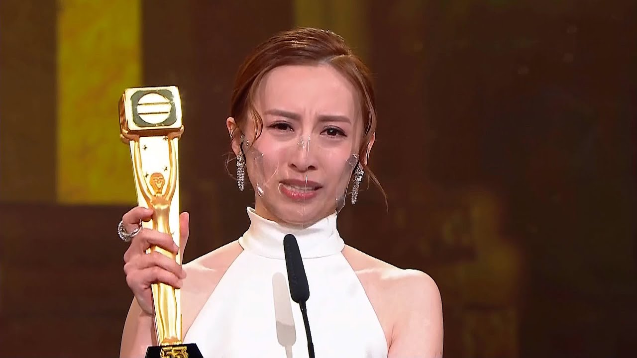 萬千星輝頒獎典禮2020 | 最受歡迎電視女角色 | 龔嘉欣 (香港愛情故事)