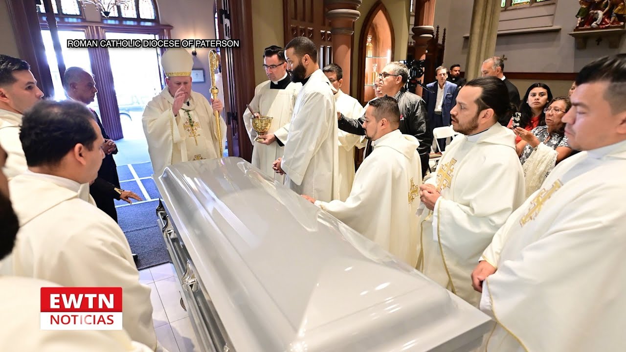 &Uacute;ltimo adi&oacute;s a sacerdote que se suicid&oacute; en EE.UU.