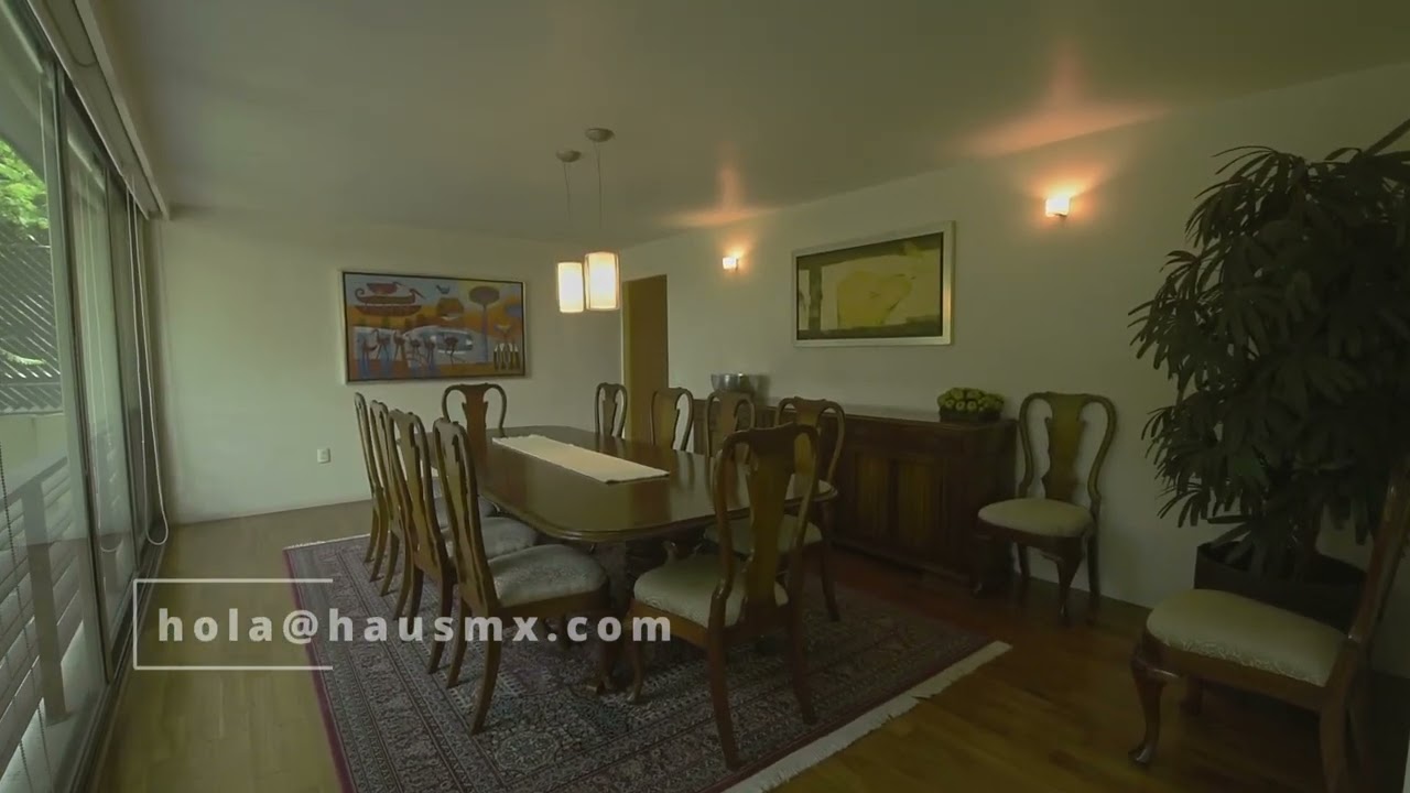 Sierra Paracaima en Venta Elegante Casa con Jard&iacute;n