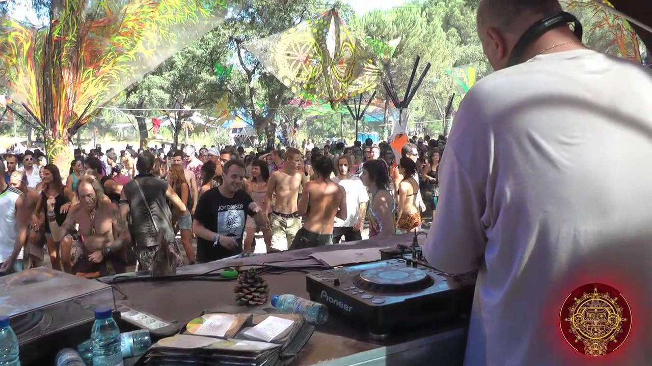 ZNA Gathering 2013 -  A Retro Futuristic Celebration - Part II