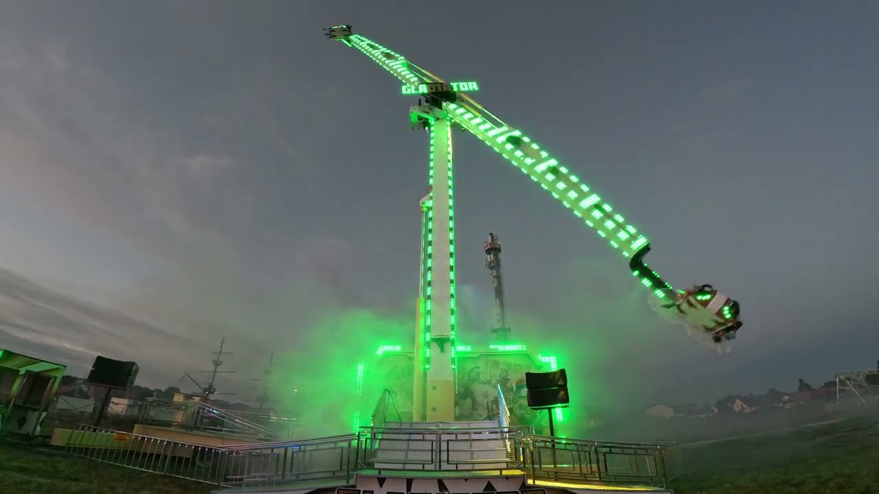 Lunapark Jan Novy - karuzela Gladiator Booster off ride Łeba 2025