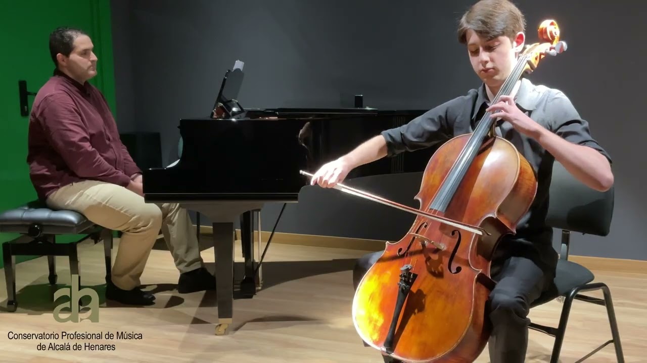 3 EP Antonio Moreno plays Haydn en DoM cello concerto 