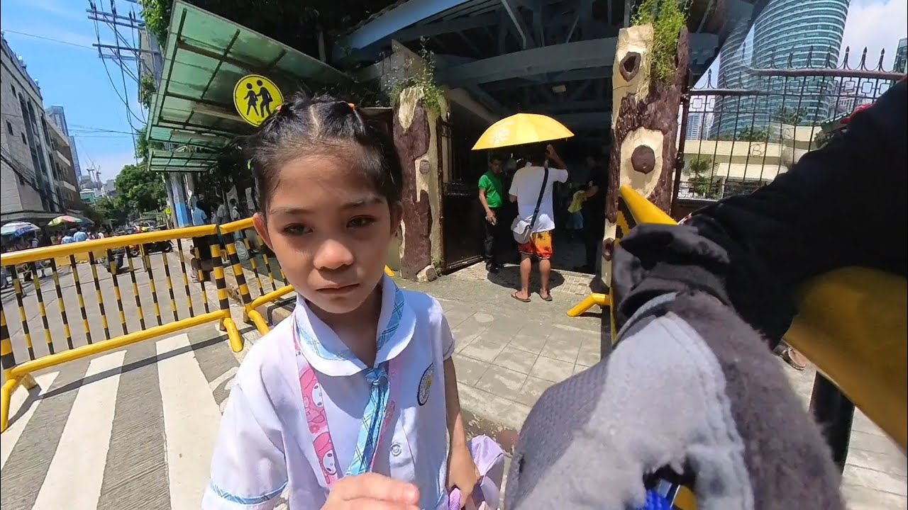 inaway daw sya ng classmates nya 🥺