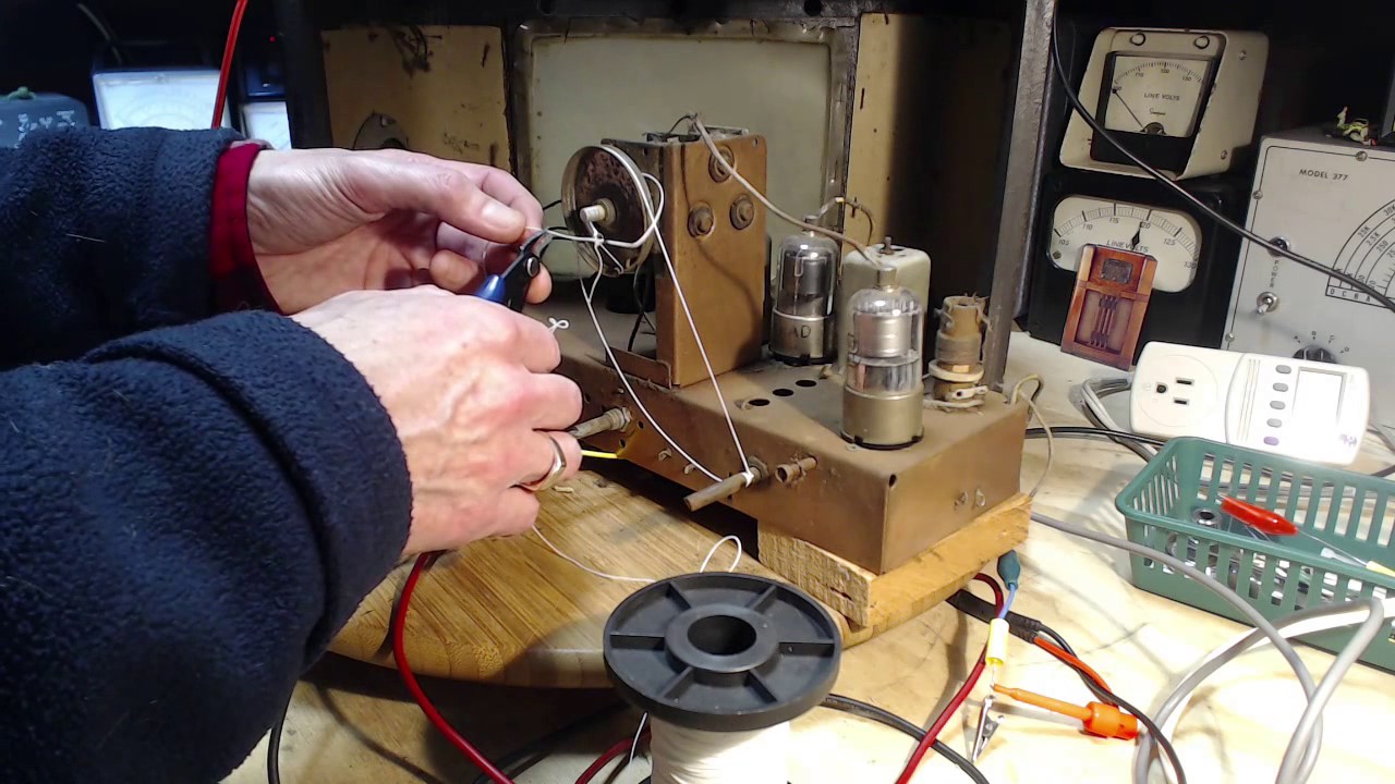 Видео Crosley 43FB Farm Radio №4 — Строка набора