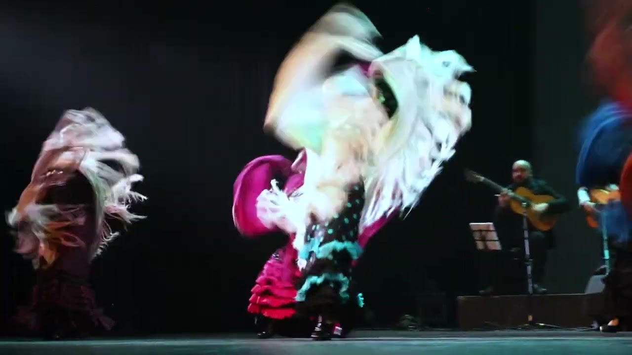 Carito Echegaray Escuela Flamenca / Alegrías Mantón / Coliseo Podestá 2022