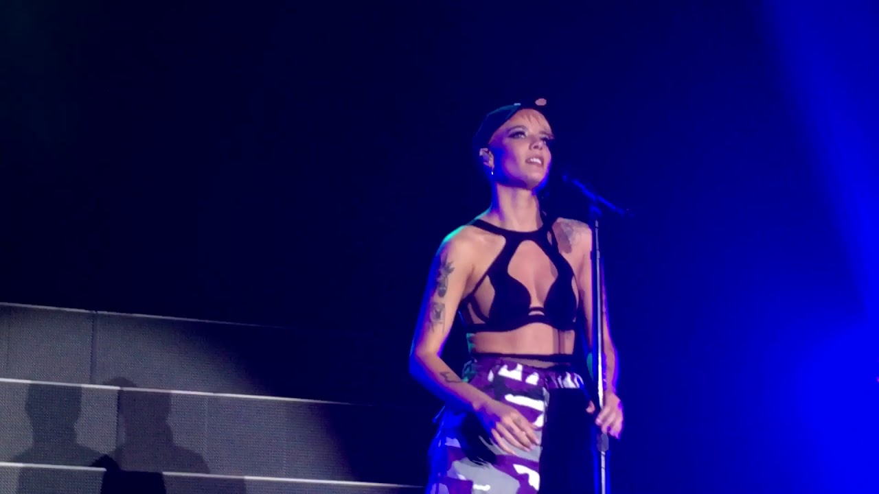 Halsey - Trouble (Live) || Columbiahalle Berlin || hopeless fountain kingdom Tour