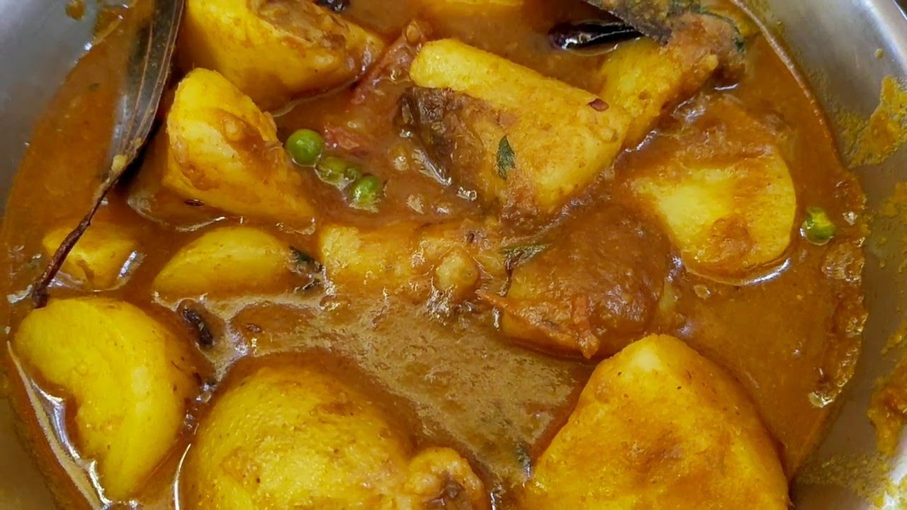 সরস্বতী পুজোয় একবার এইভাবে নিরামিষ আলুর দম রেসিপি বানিয়ে খেয়ে দেখুন ভুলতে পারবেন না দারুন টেস্ট