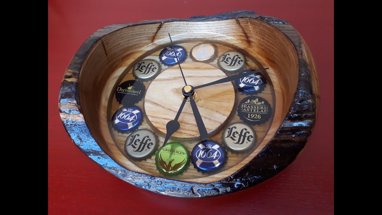 Horloge en châtaignier