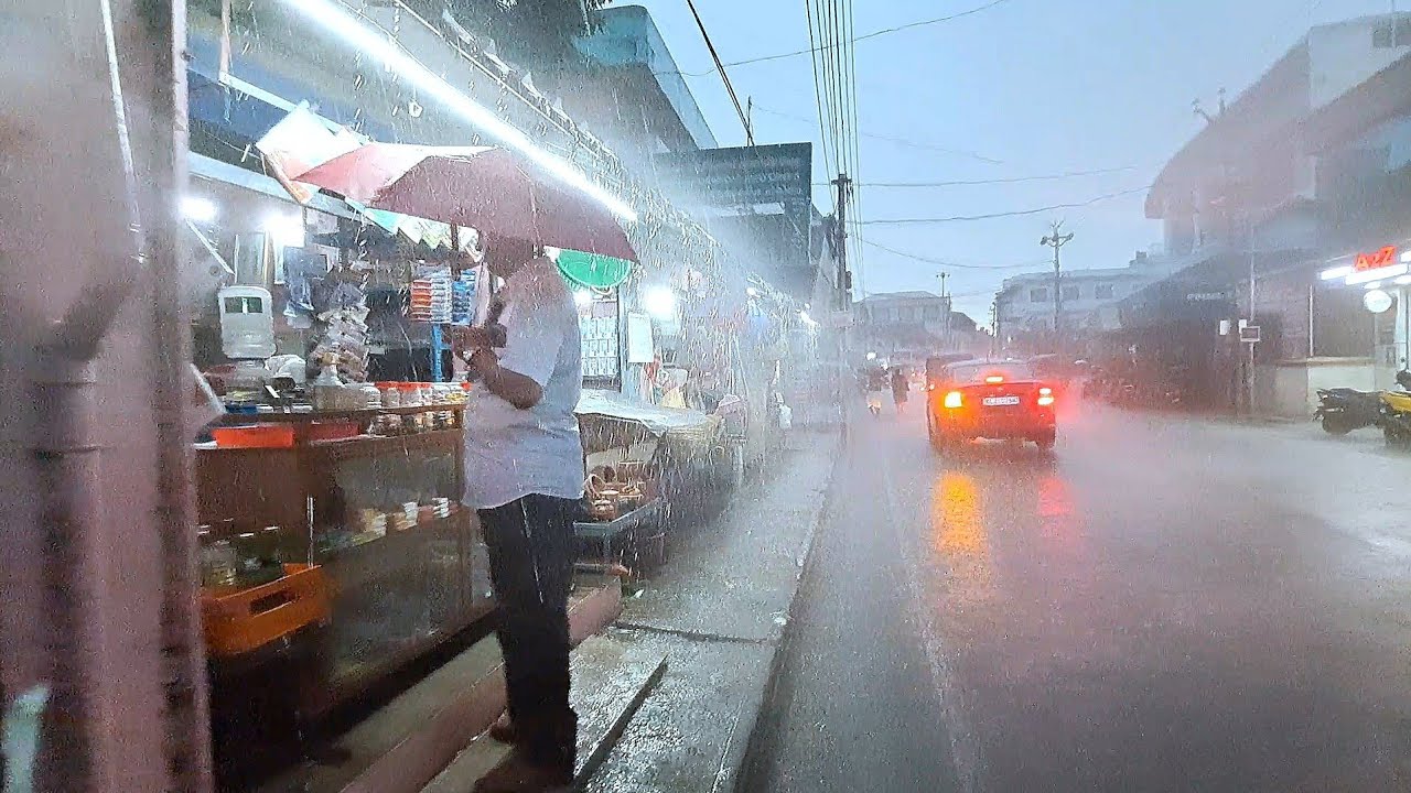 Walking in the Heavy Rain | Kochi, India 🇮🇳 Rain and City Sounds