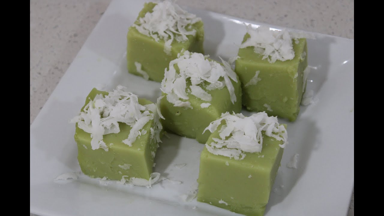 Pandan Rice Coconut Pudding (Noum Ko) Dessert
