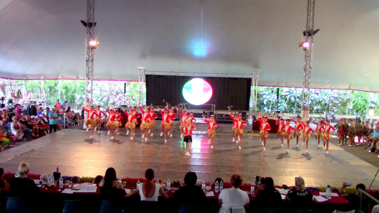 DM studio Dačice - kadetky Classic baton pódio - Mistryně Evropy