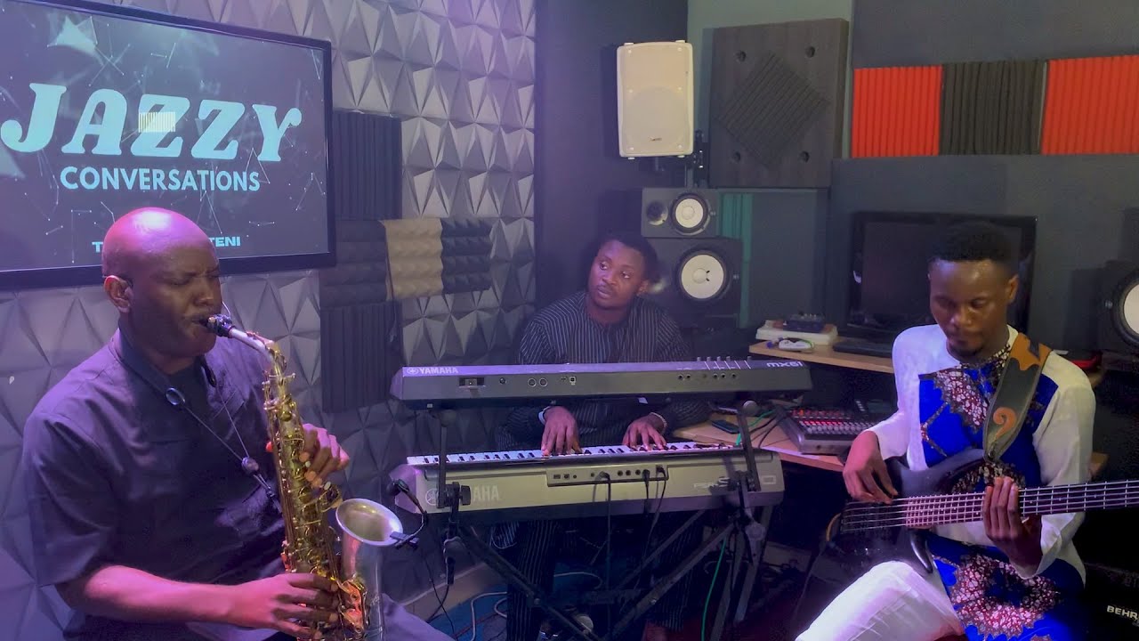 NIGERIAN GOSPEL  SAXOPHONE HIGH LIFE WITH TOPE MOTENI(TOPE SAX)