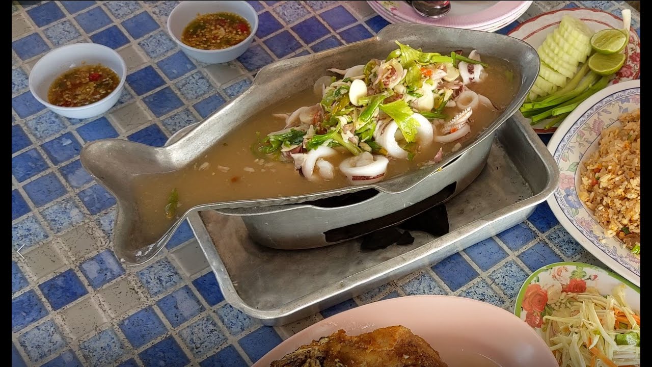 Thai Street Food - Steam squid with spicy chilli and lemon sauce