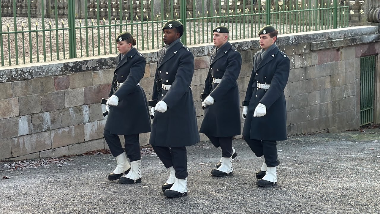 2025-12-22 måndag Drottningholms Slott vaktavlösning Livgardet-Livgardet 