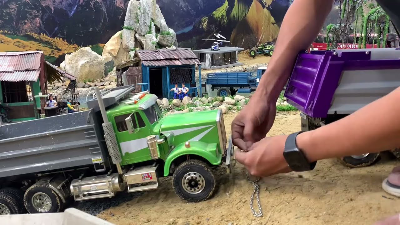 RC TRUCK ACTION I KENWORTH W900 DUMP TRUCK