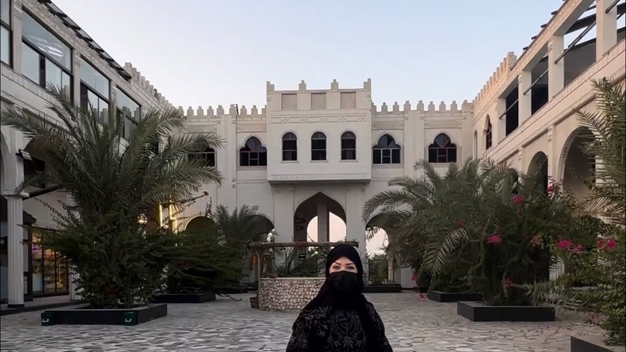 مخابز الحطب في وسط مزارع القطيف