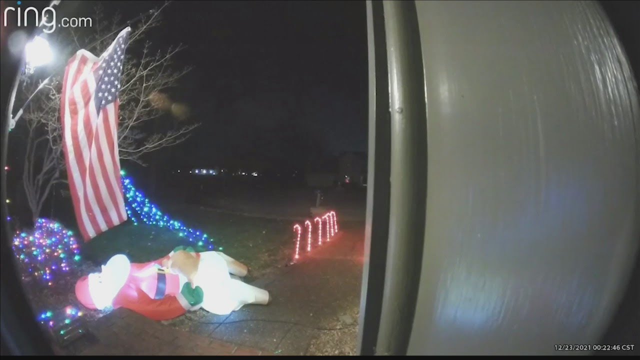 Santa inflatable vandalized in Newburgh