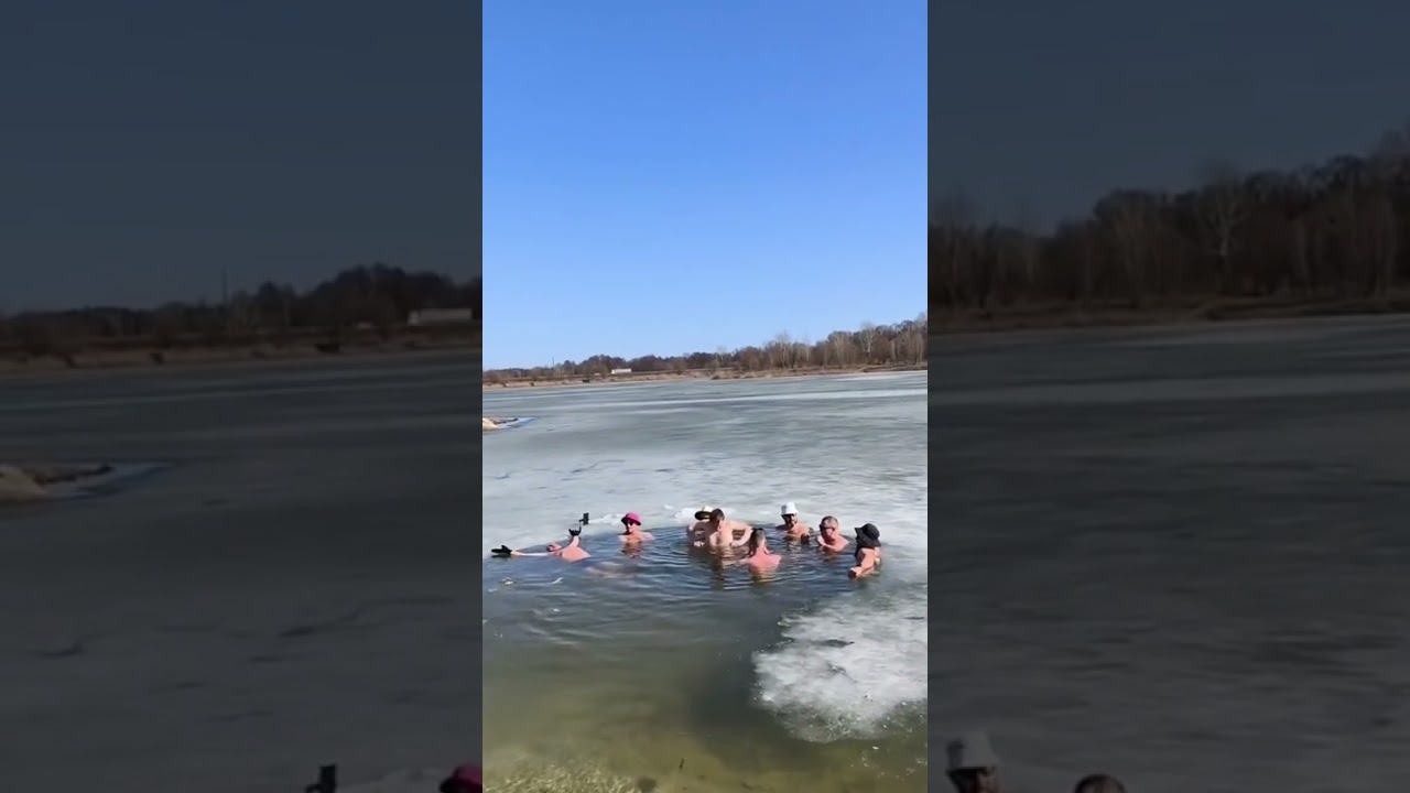 Моржі прощаються з зимою і зустрічають весну в Лубнах 