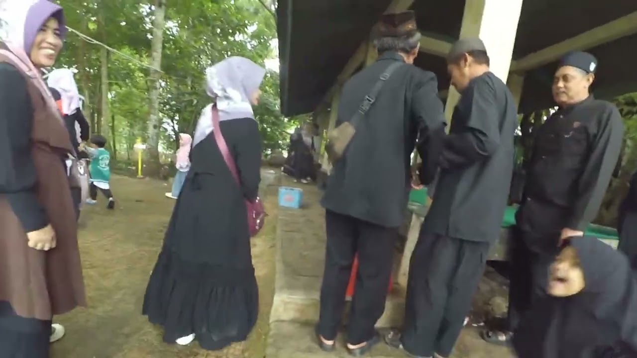 ziarah ke makam Sunan Haruman Syekh Jafar Siddiq dan Syekh Rohmat Suci (Prabu Kiansantang) di Garut