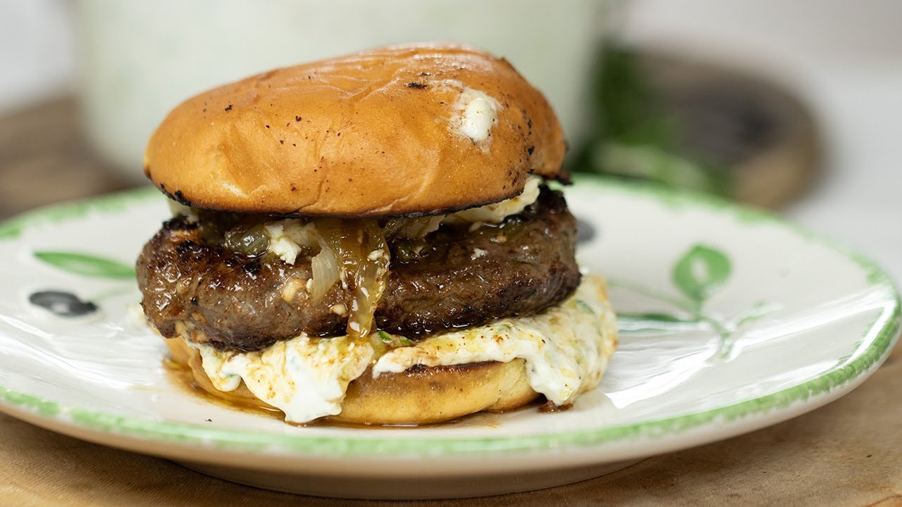 These Greek Lamb Burgers Taste Like a Gyro in a Bun! 🇬🇷🍔